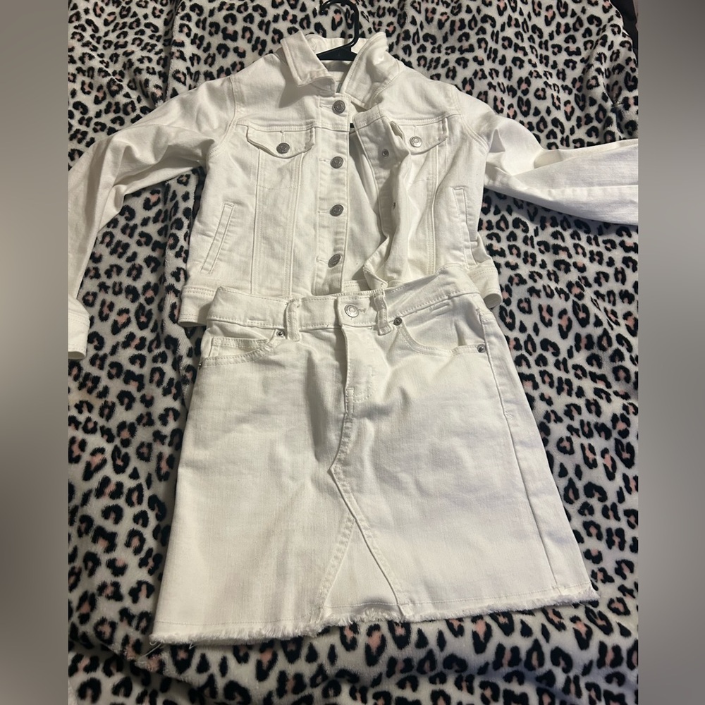 I DREAM OF JEAN! - Picture 2 of 2